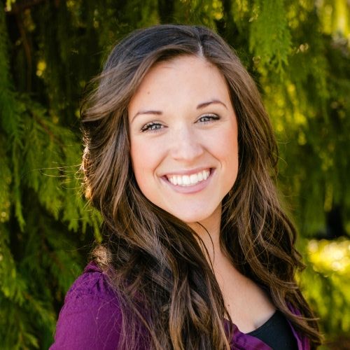 Portrait of Ella Duran, Relationship Manager